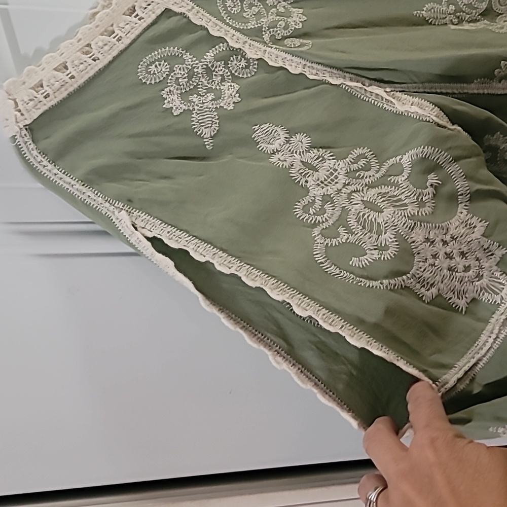 Democracy Sage Green Lace Blouse - Picture 6 of 9